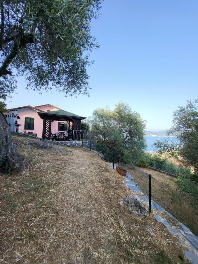 Villa Il Pettirosso Специя Екстериор снимка