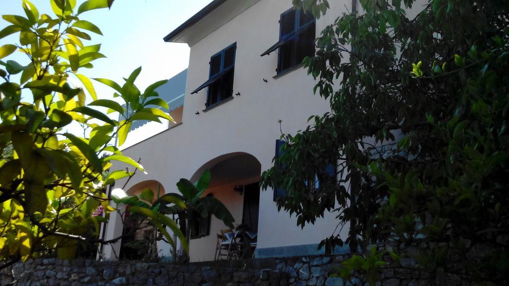 Villa Il Pettirosso Специя Екстериор снимка